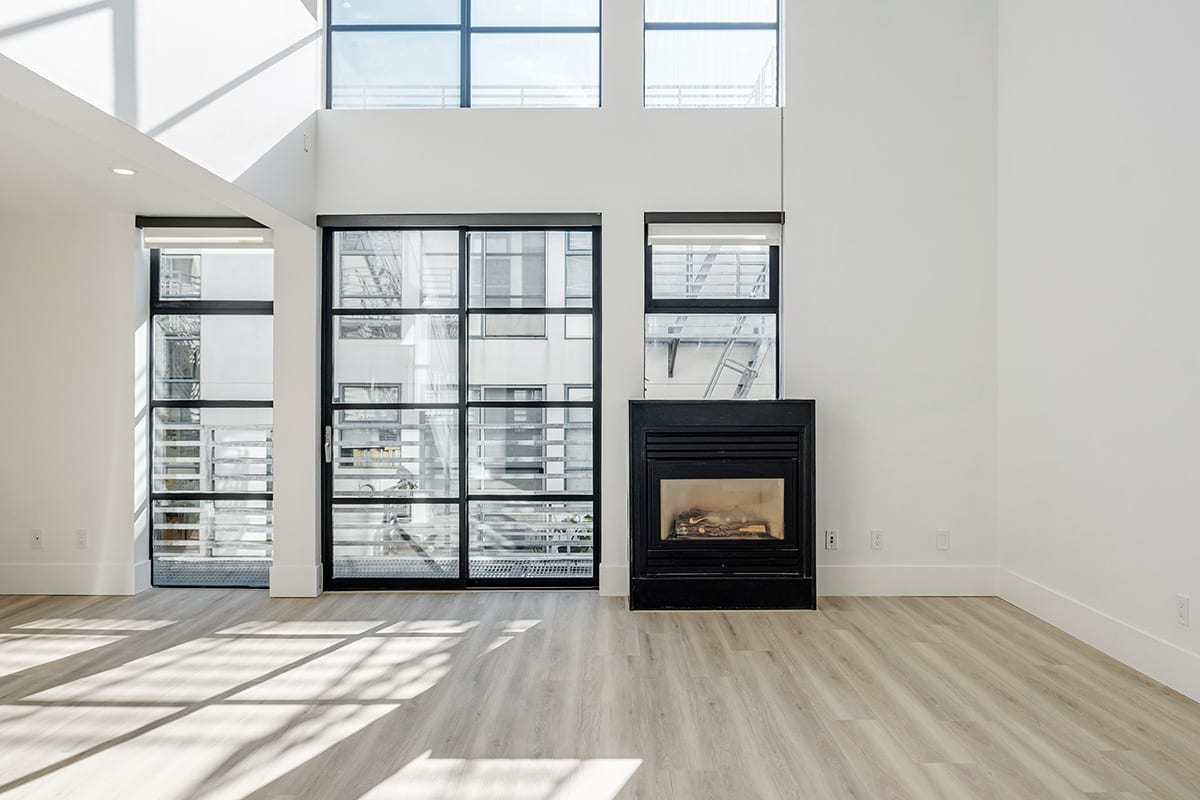 221 Clara St., #11