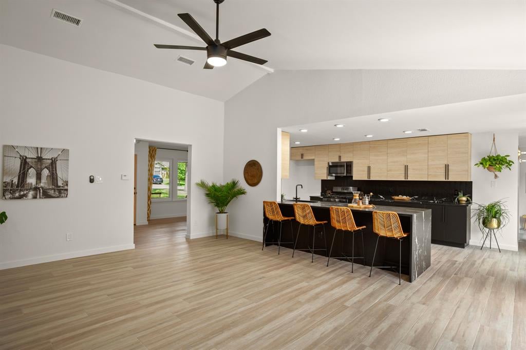 12309 Antoinette Pl