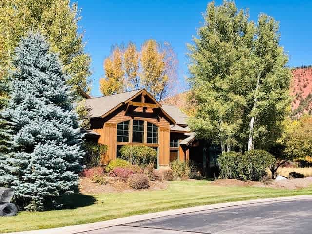 Gated Community in Aspen Glen 