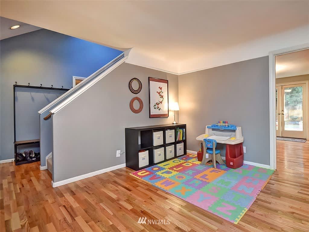 14720 12th Ave NE