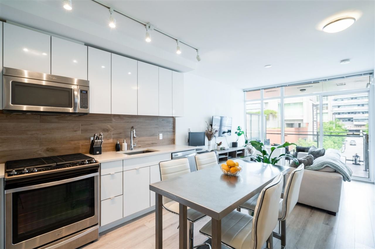 506-200 Nelson's Cres
