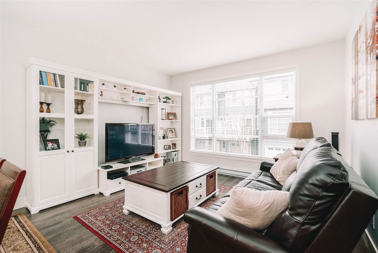 46-15405 31 Ave