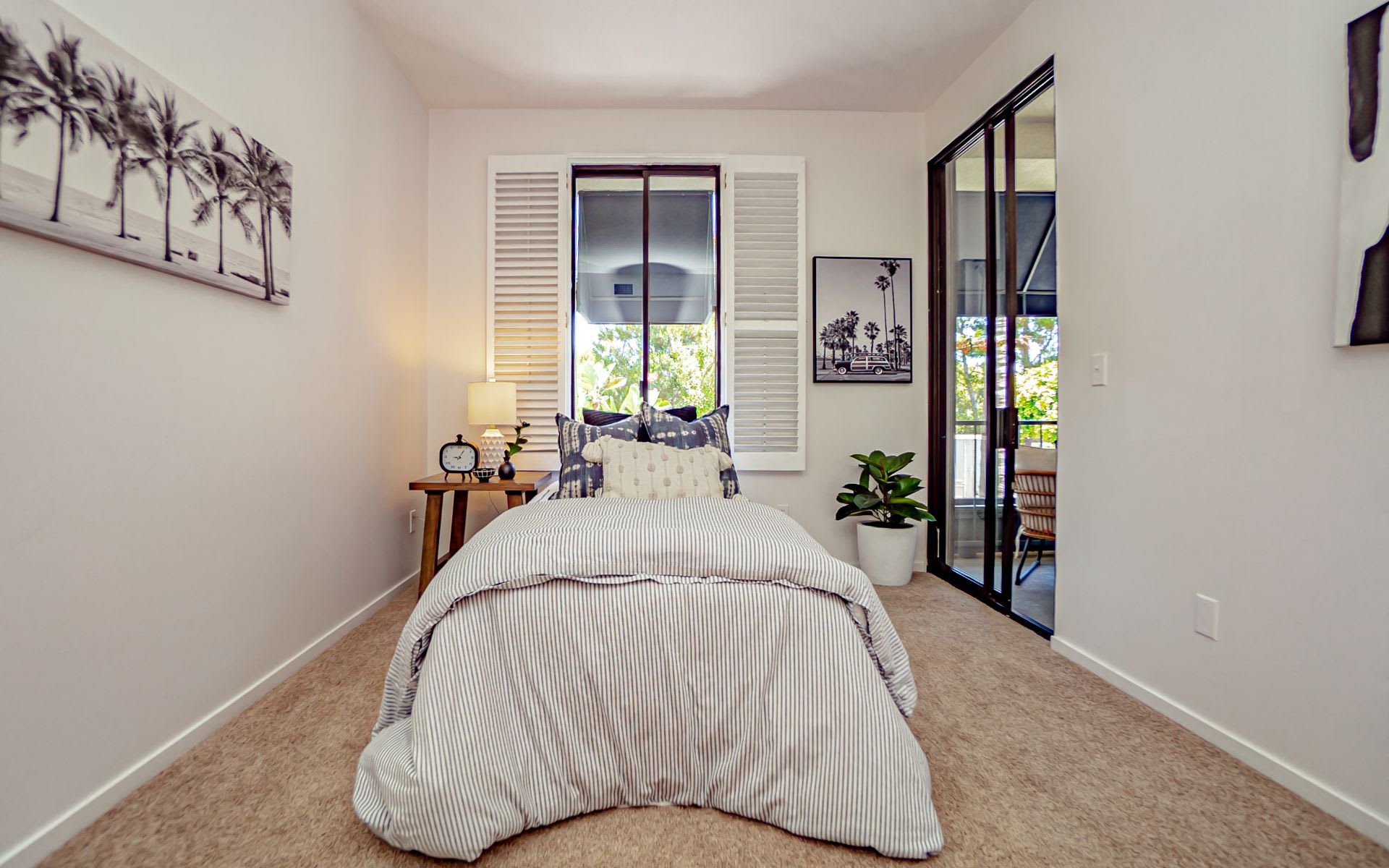 5534 Azure Way