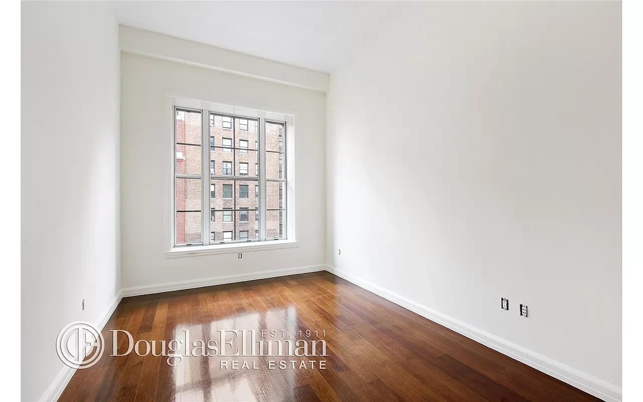 2112 Broadway, #6F