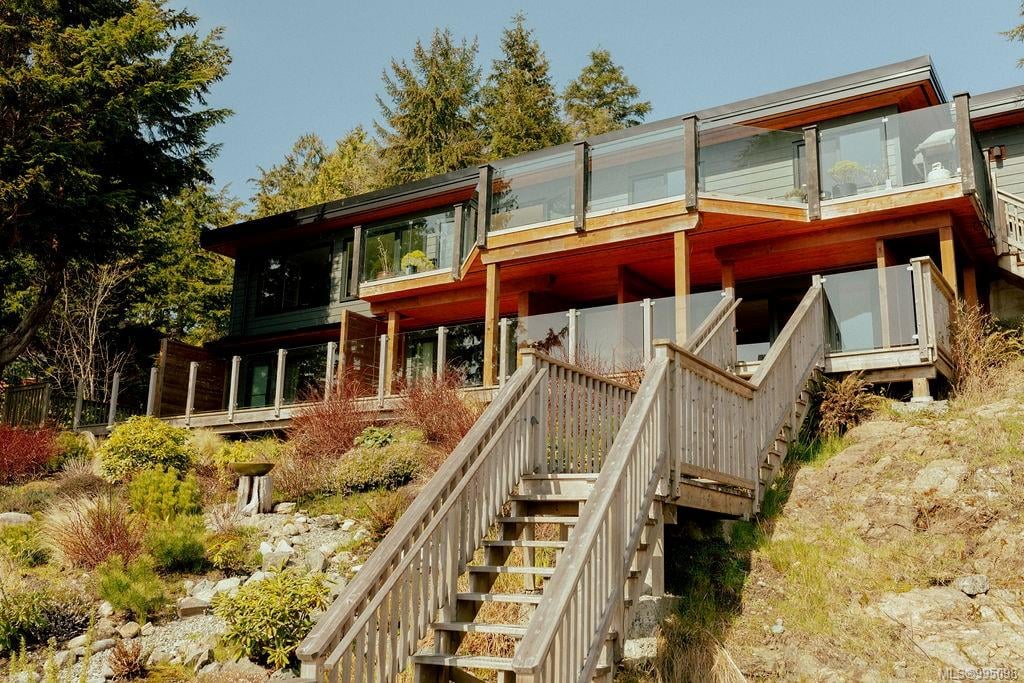378 Marine Dr