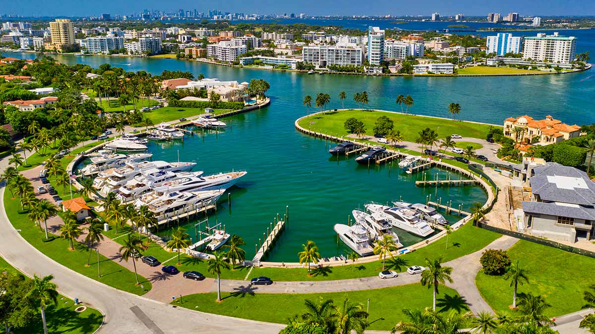 The stunning views of Bal Harbour encompass a panoramic vista of pristine white sands meeting the azure waters of the Atlantic Ocean. From the beachfront, visitors can enjoy a picturesque scene framed by luxury yachts, swaying palm trees, and the iconic Bal Harbour skyline. The horizon stretches endlessly, offering breathtaking sunrises and sunsets against a backdrop of high-end resorts and exclusive residences. Bal Harbour's views epitomize tranquility and sophistication, inviting guests to indulge in the ultimate coastal retreat amid a setting of unparalleled natural beauty and refined elegance.