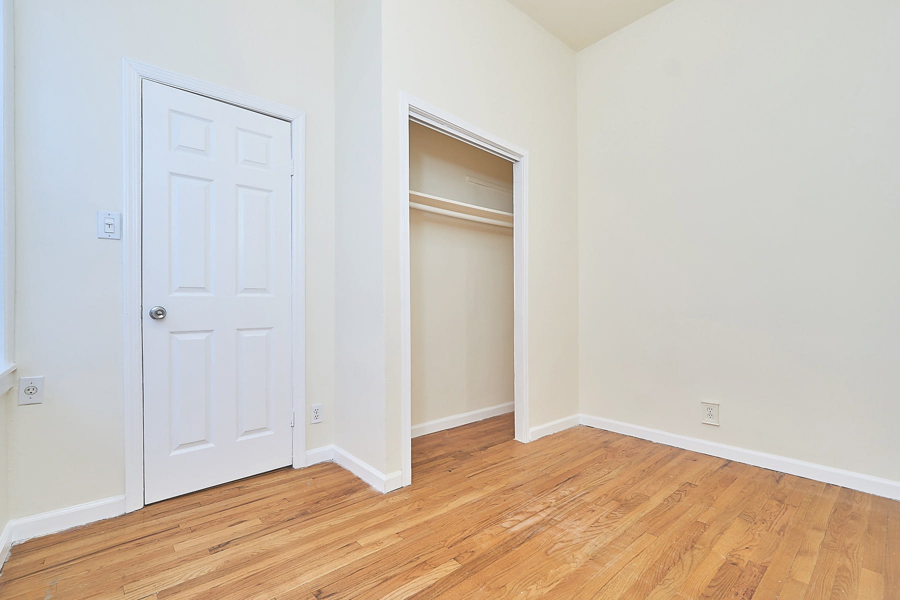 300 East 69th Street, Unit 2E