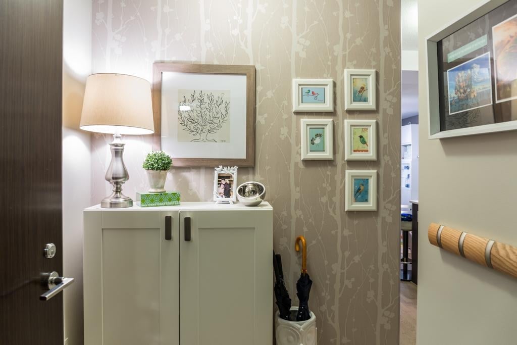 302-7988 Ackroyd Rd