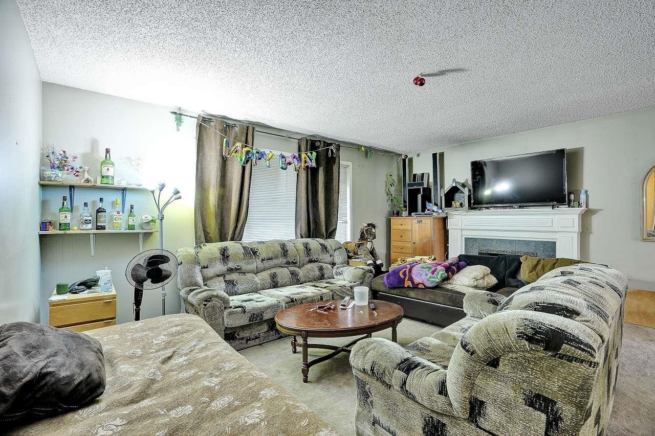 9428 132 St