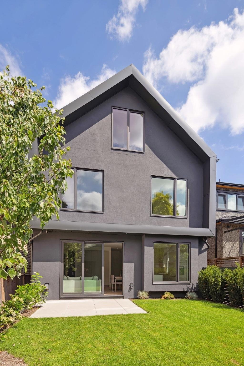 2-730 W 17th Ave