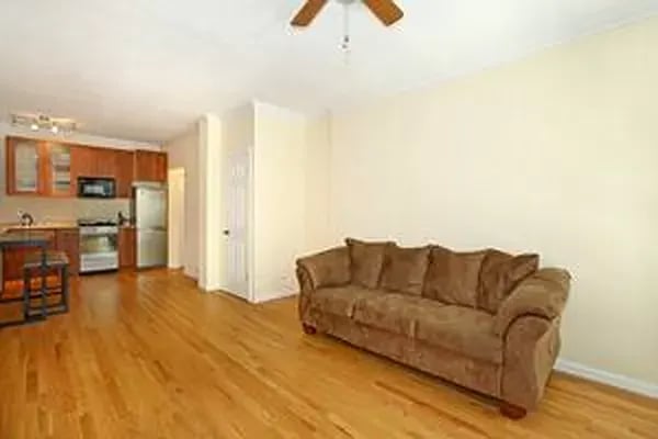 509 East 77th Street Unit: 1BGROUND