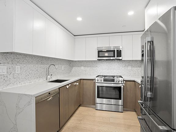 2128 Ocean Ave. Unit: 6E