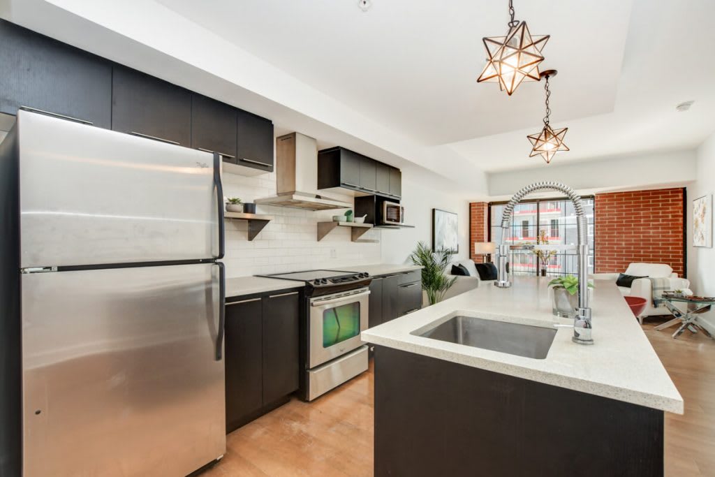 16 Silver Fox Cres