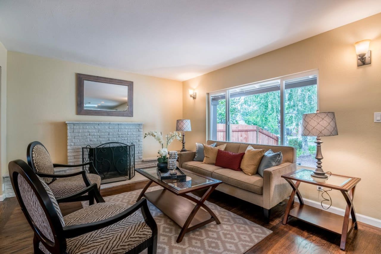 2432 Homewood Dr