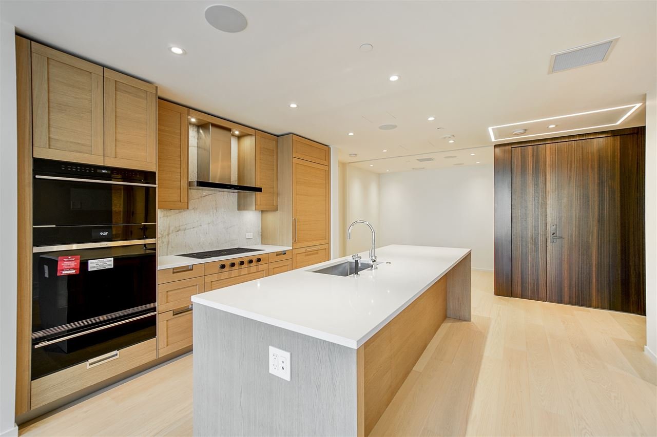 408-1327 Bellevue Ave