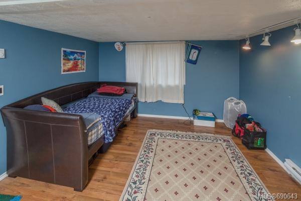 271 Cadillac Ave, Saanich