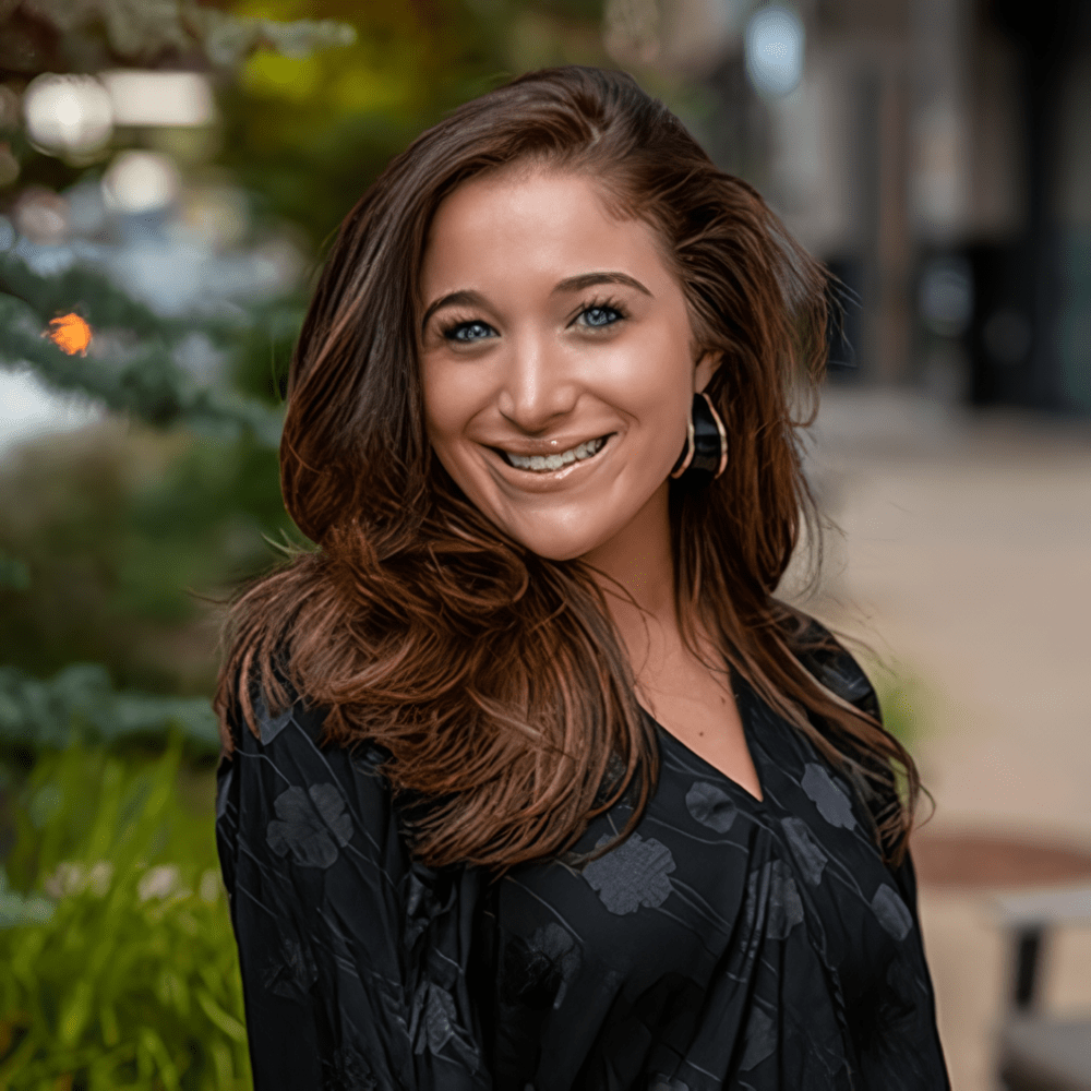 Julia Bernstein Maryland Real Estate Agent Headshot