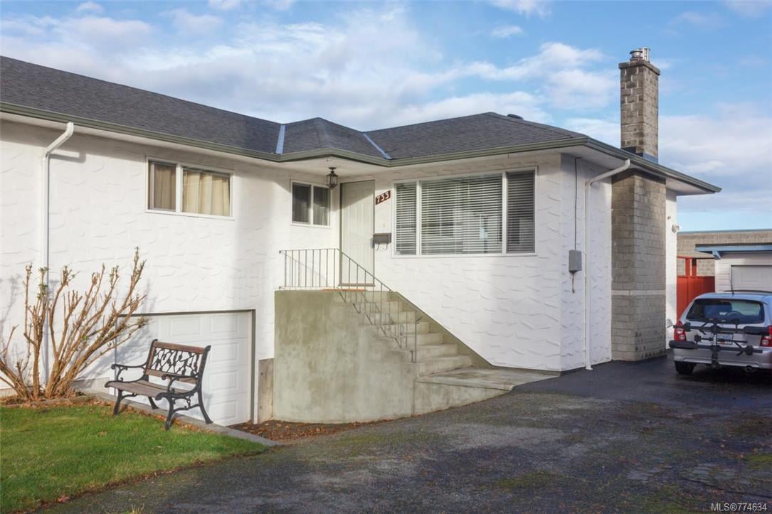 733 Porter Rd