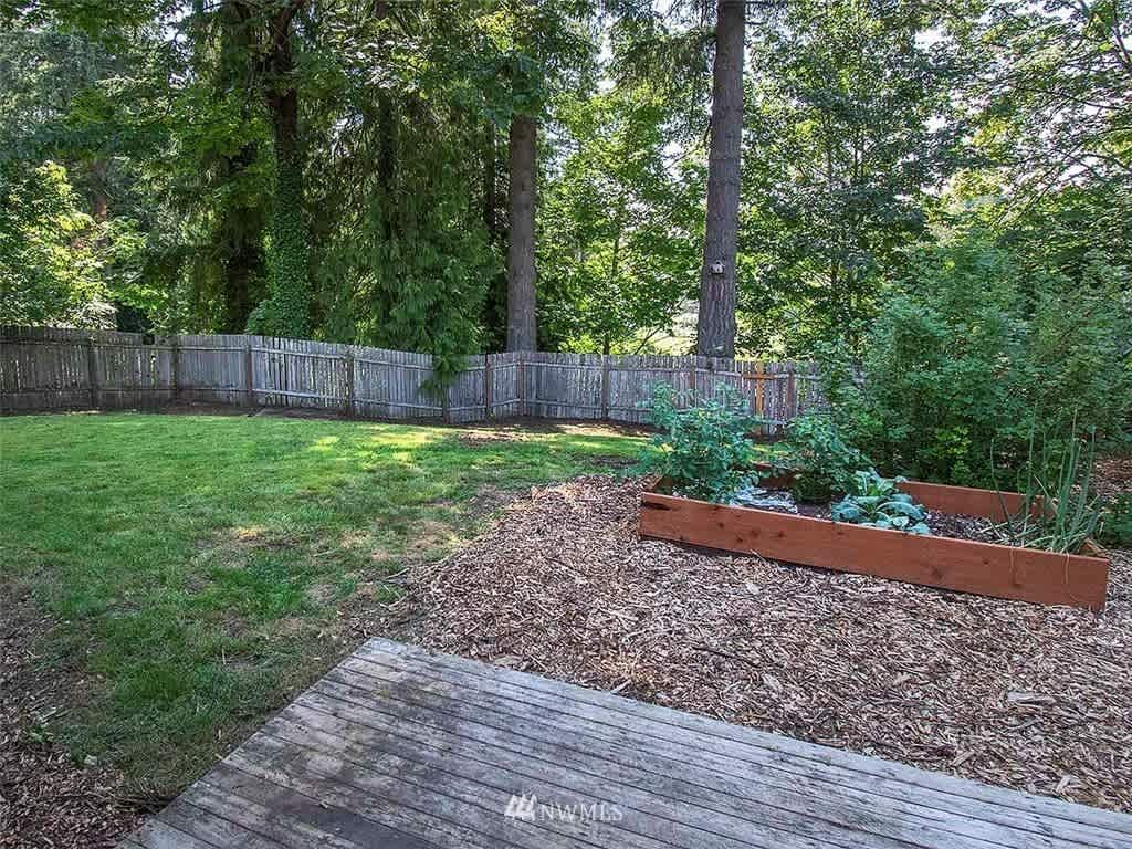 20005 95th Pl NE