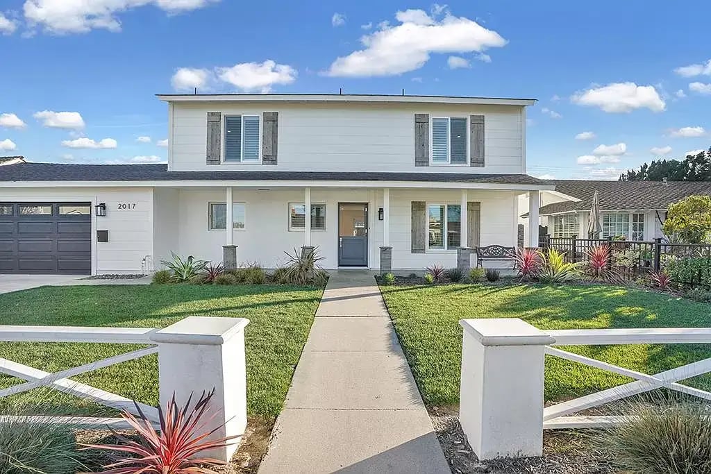 2017 N Capella Ct