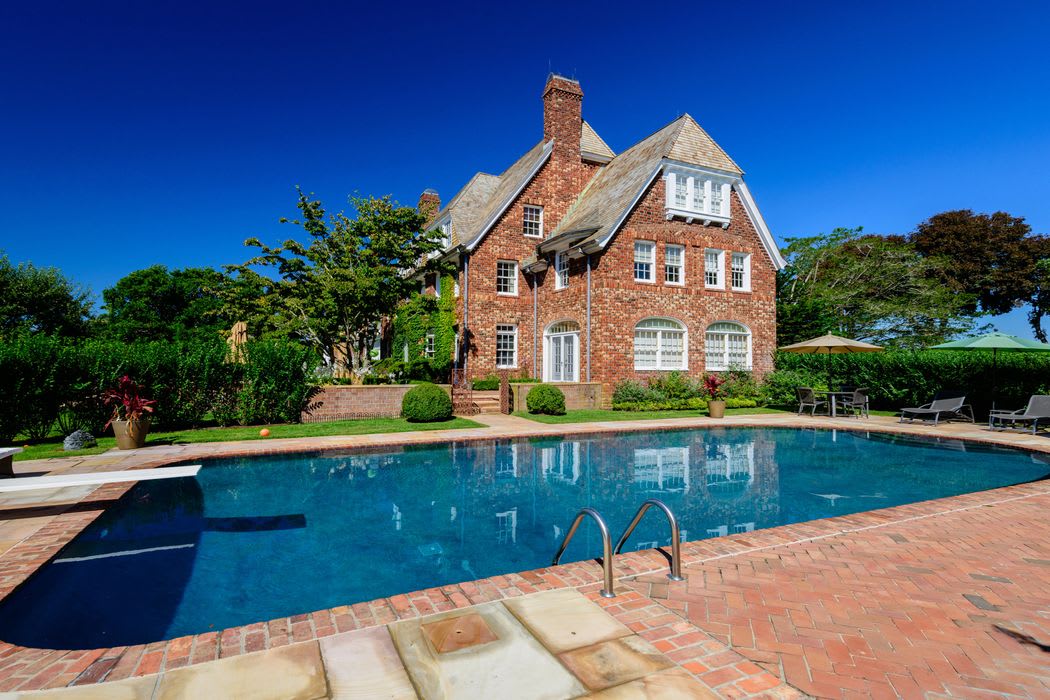 Turn of the Century Atterbury Estate