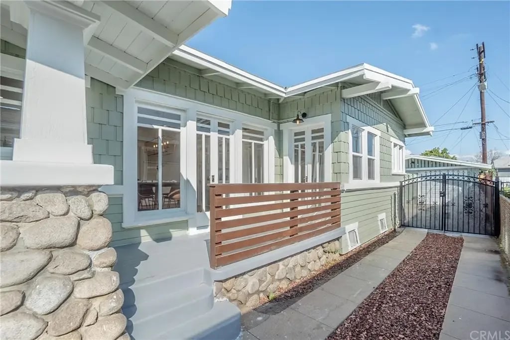 LOS ANGELES BUNGALOW CRAFTSMAN