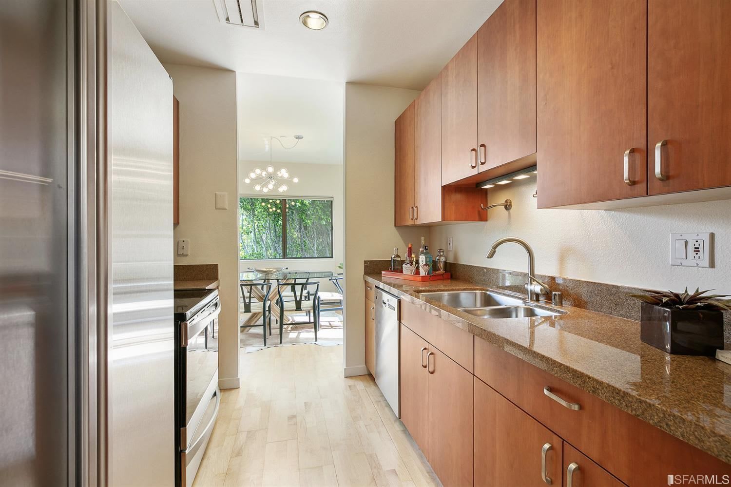 2185 Bush #312