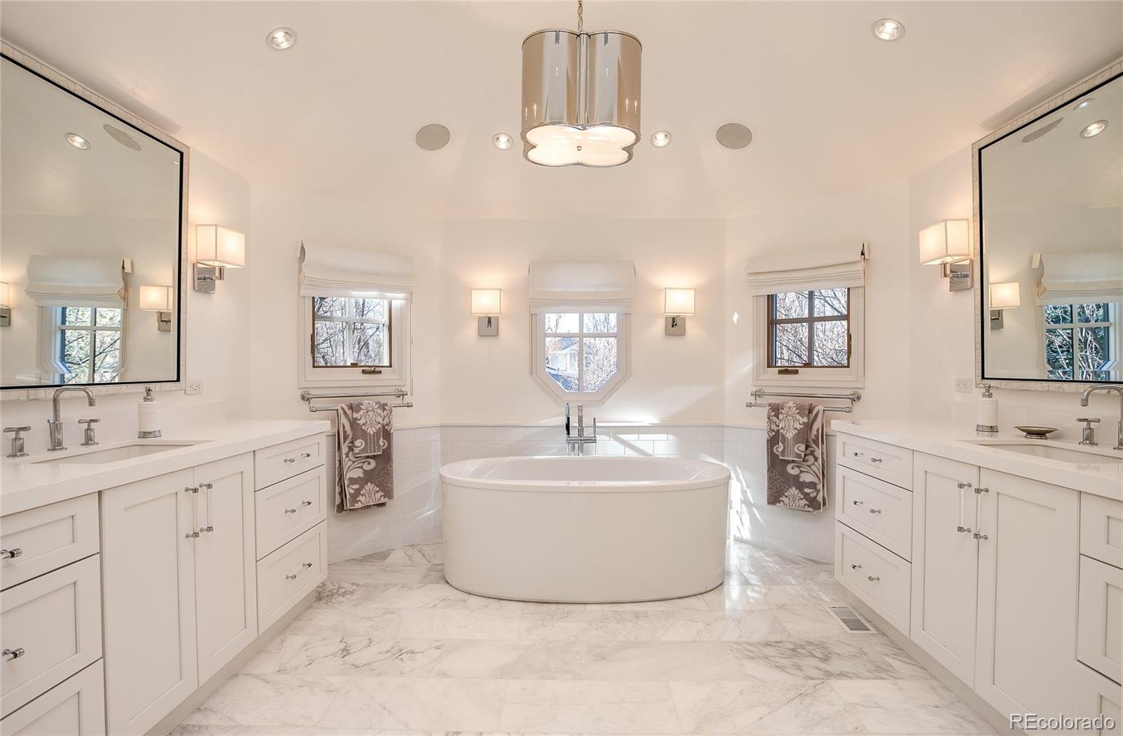 8  Viking Drive