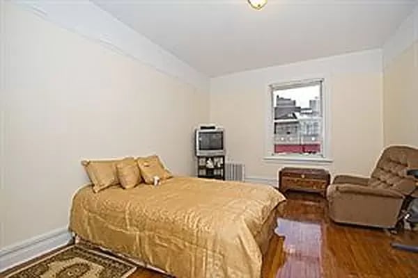 565 West 169th Street Unit: 2D
