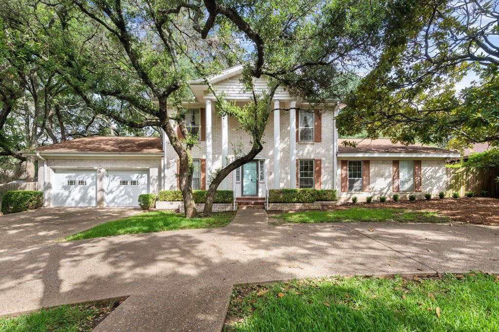 7702 Shadyrock Dr