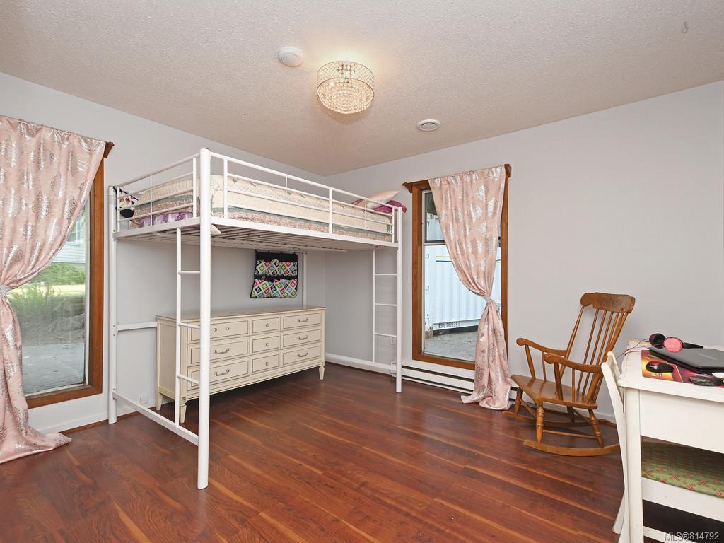 6667 Woodgrove Pl, Sooke