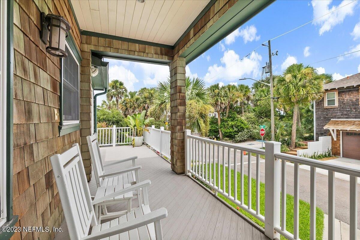1296 BEACH Avenue