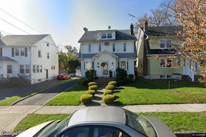 982 Edgewood Rd