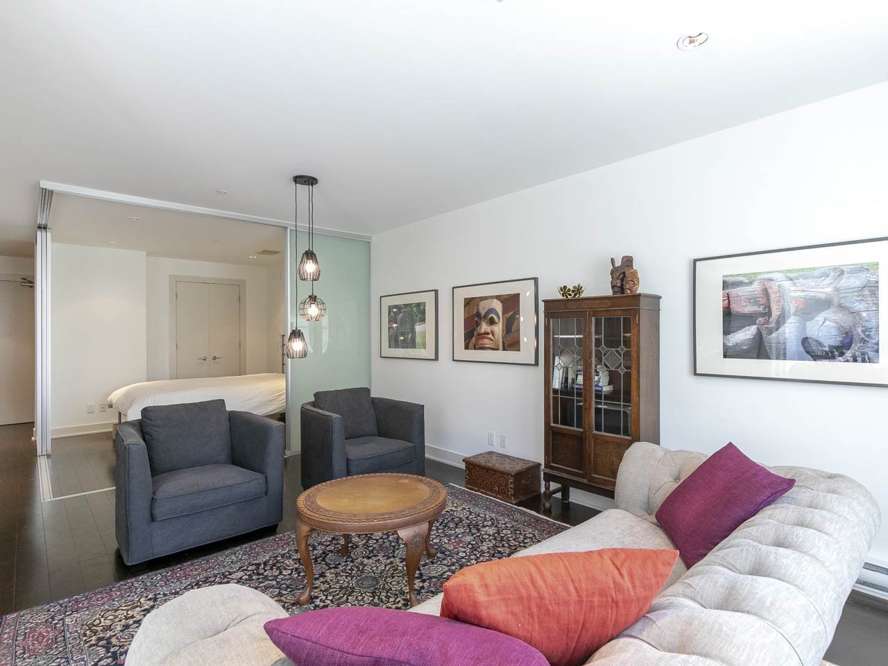 202-4463 W 10th Ave