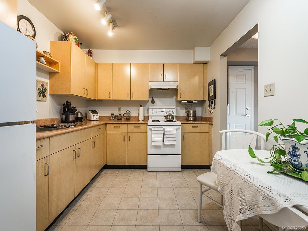 202-3225 Alder St