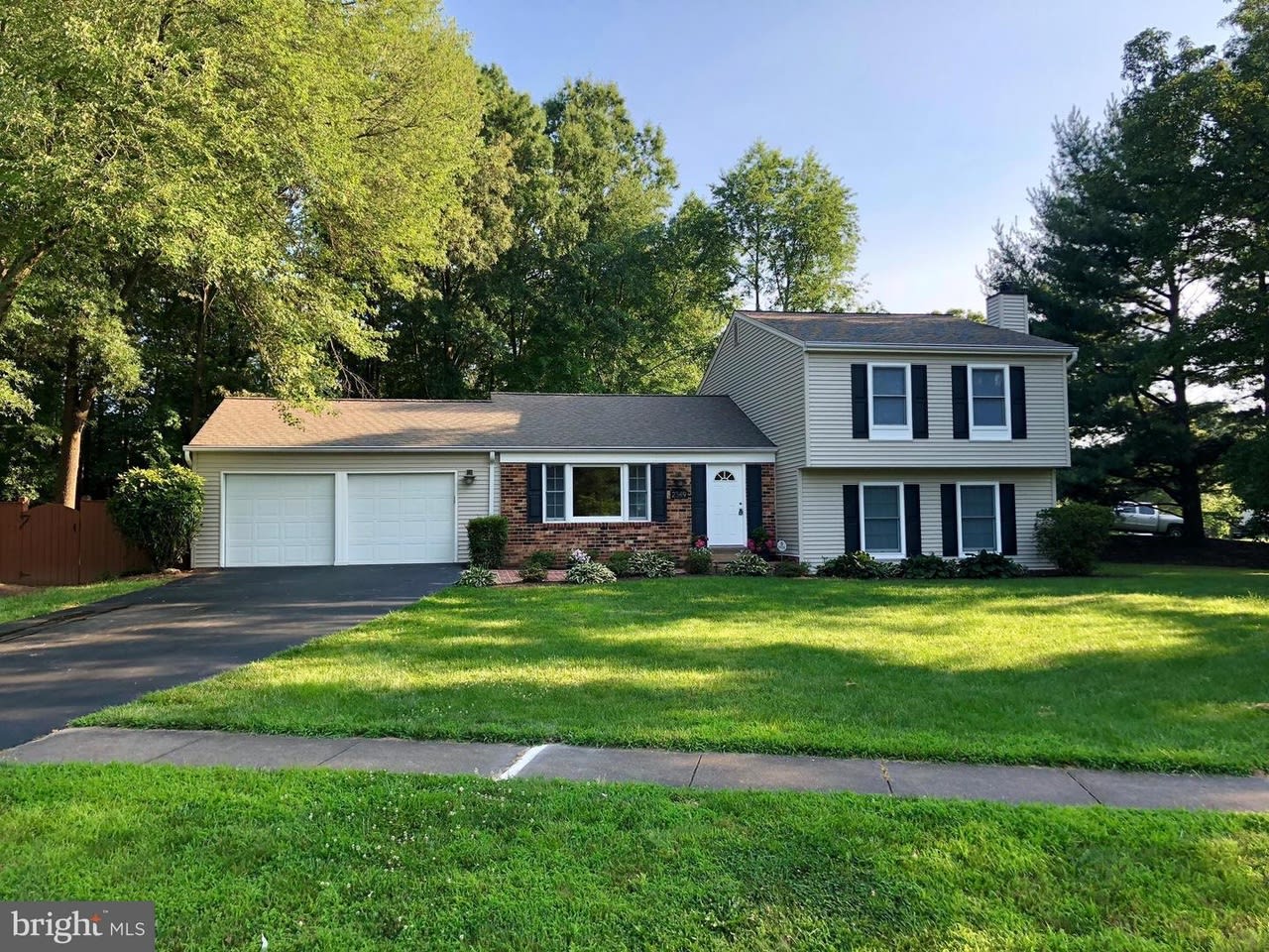2349 ROSEDOWN DRIVE