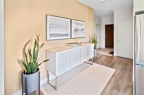 402-3811 Rowland Ave