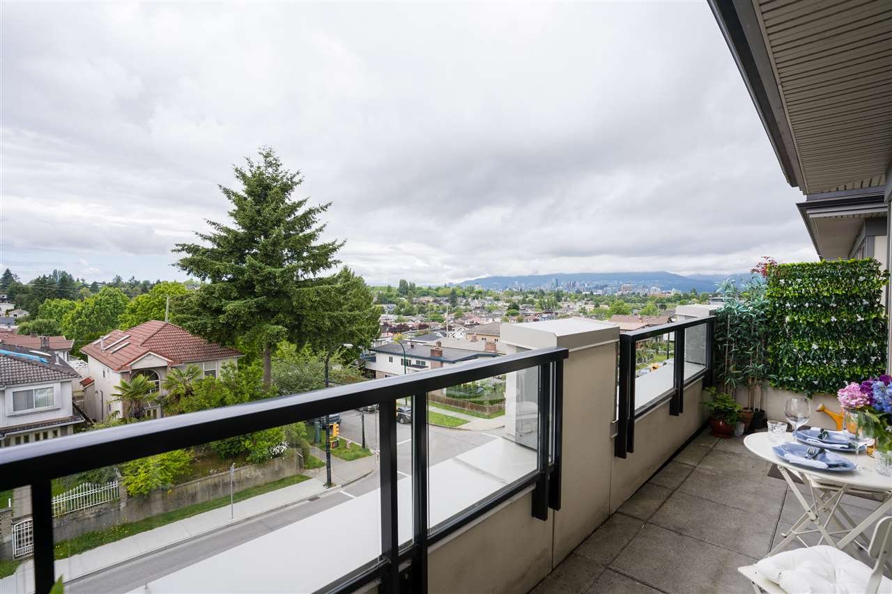 403-4550 Fraser St