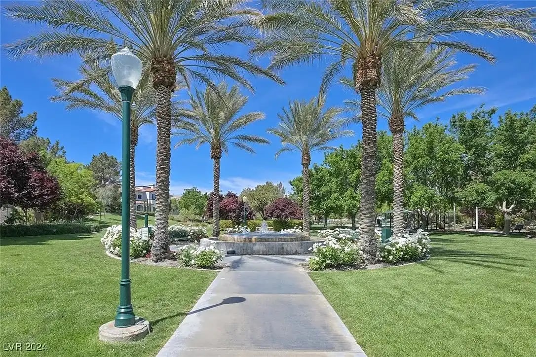 34 Vintage Canyon St
