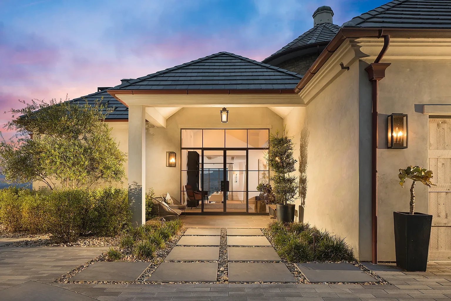 32275 Peppertree Bend