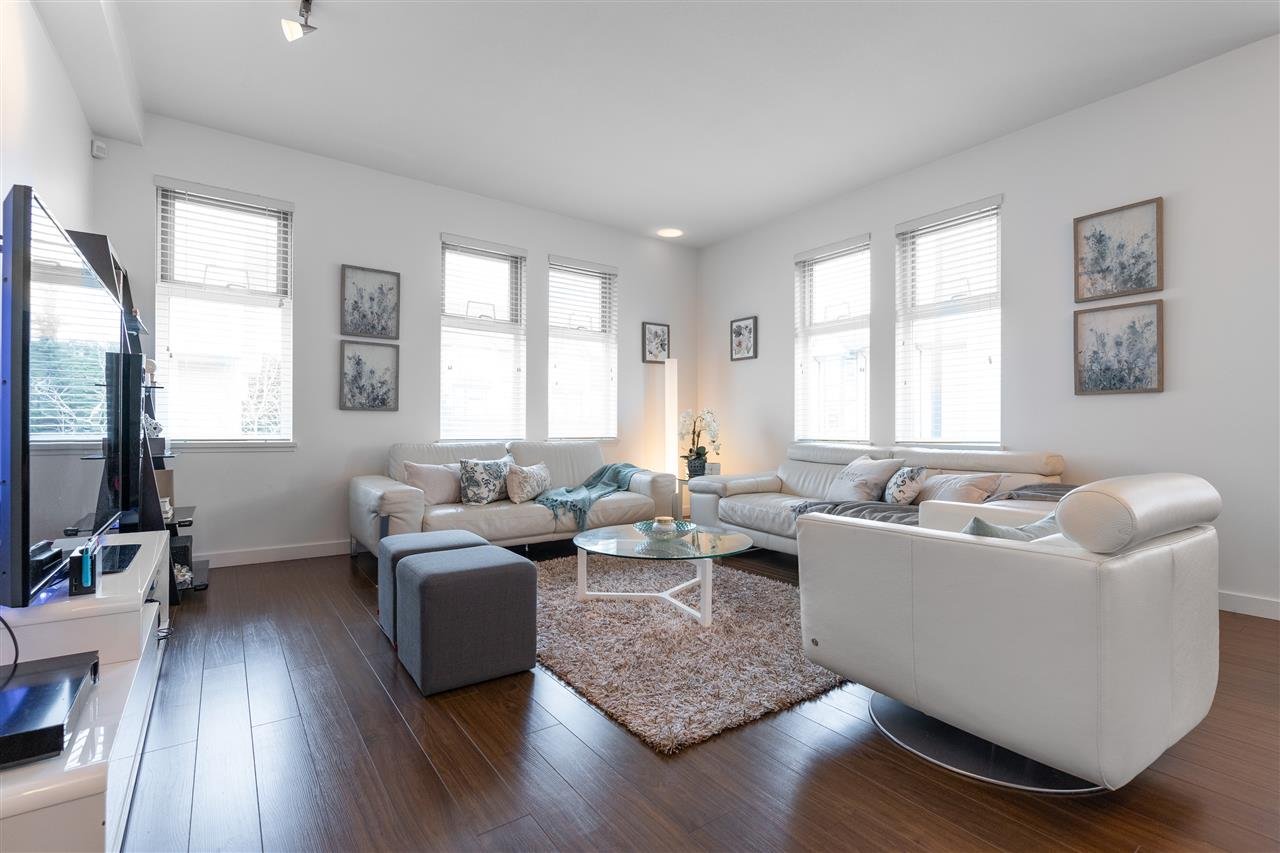 10-9333 Ferndale Rd