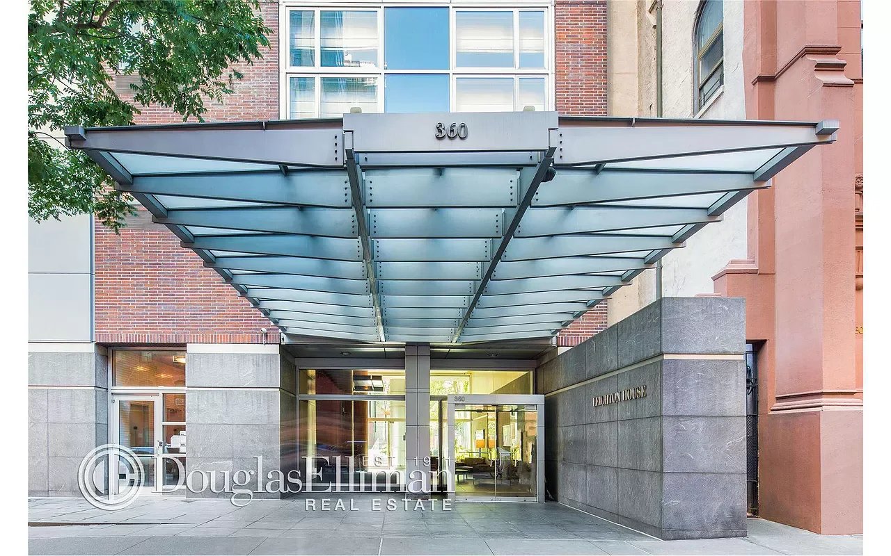 360 East 88th Street Unit: 24A