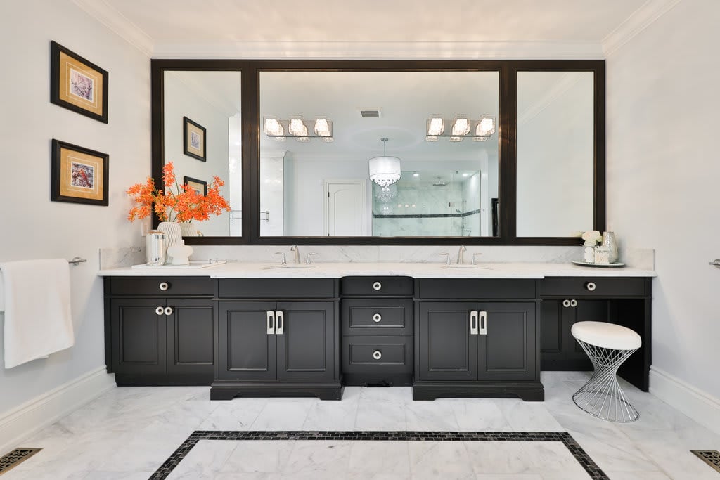 2015 Elmhurst Avenue, Oakville