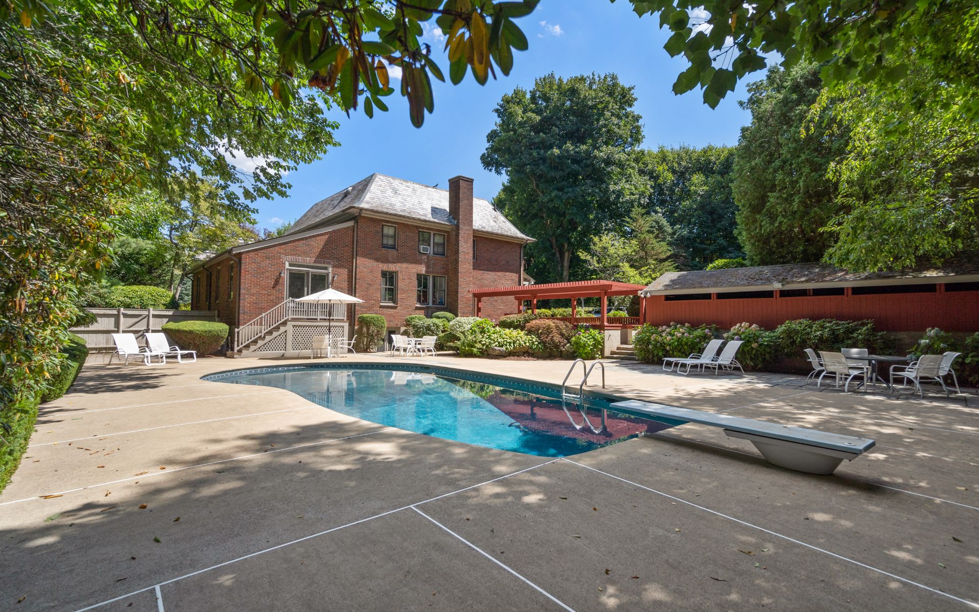 315 Waverley Avenue