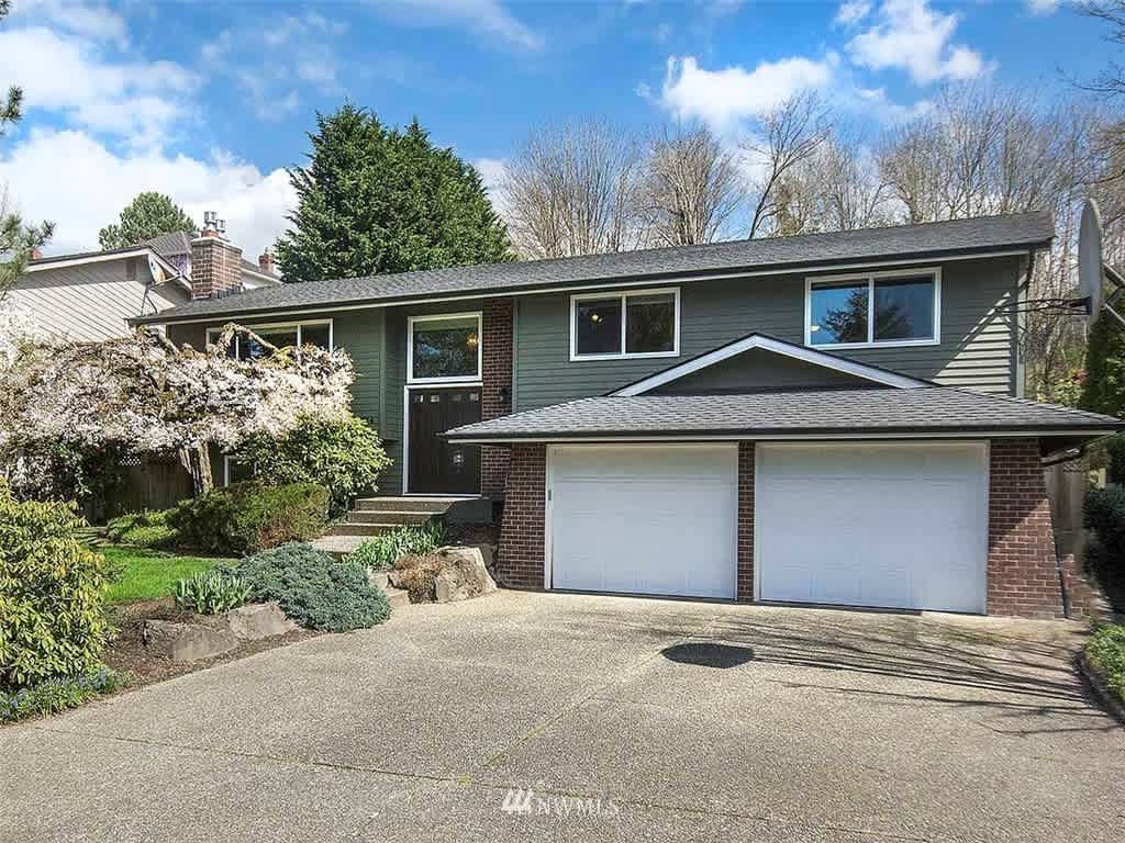 19314 Kenlake Pl NE