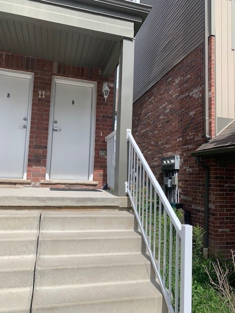 55 Mooregate Cres, Unit 11B
