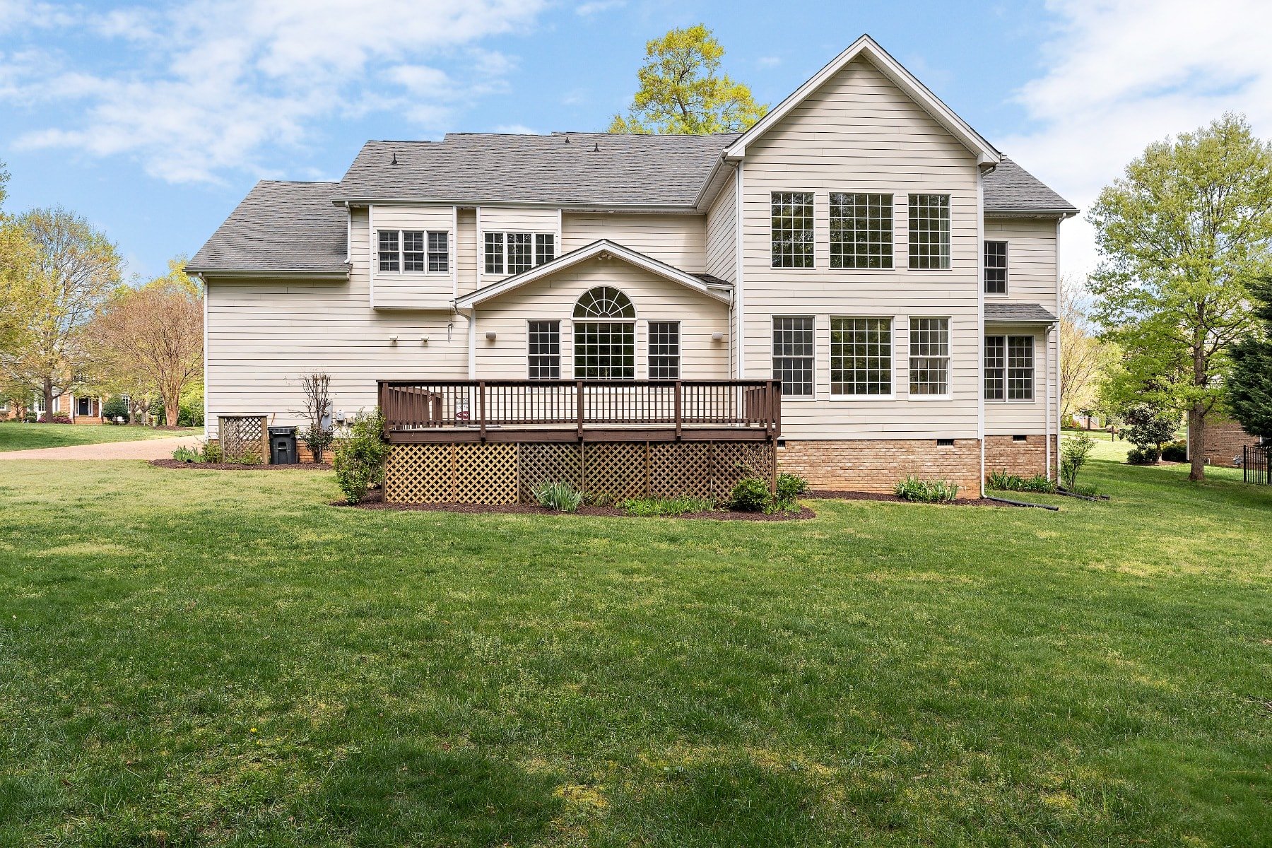 2907 Calcutt Drive