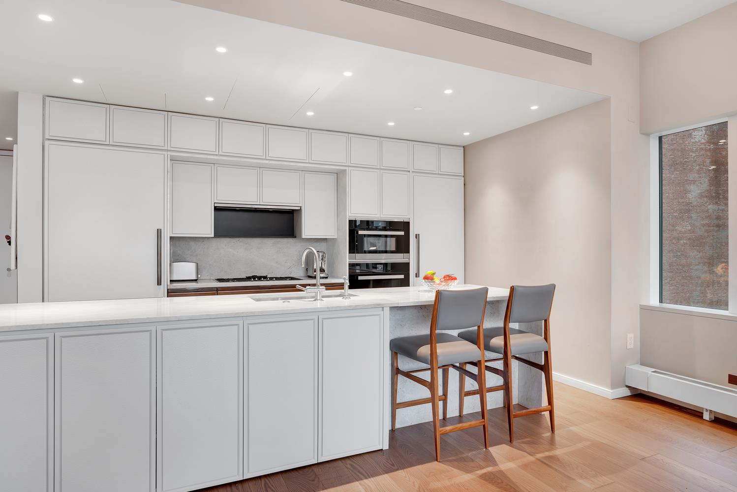 5 Beekman Street, Apt 24-A