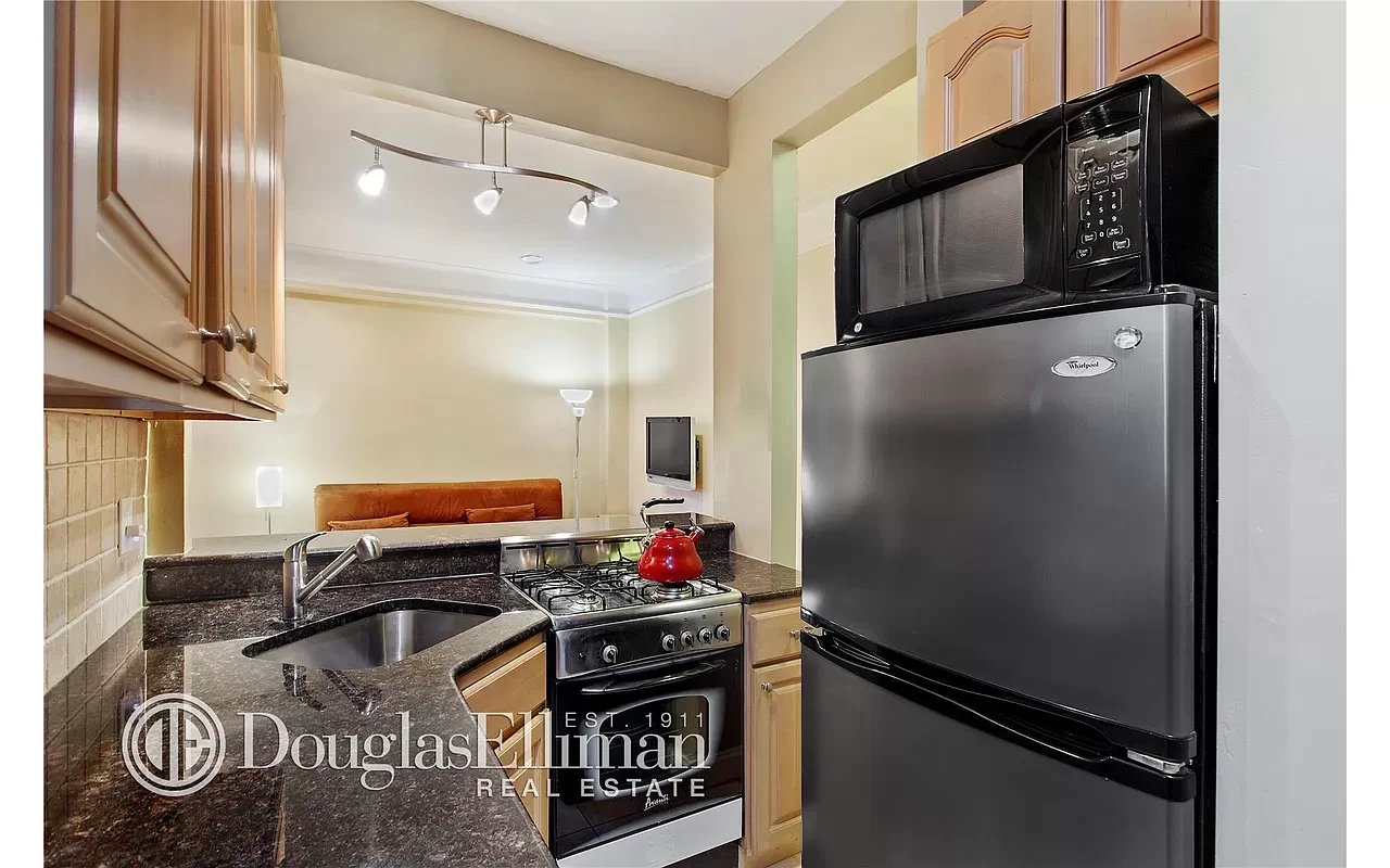129 West 89th Street Unit: 21