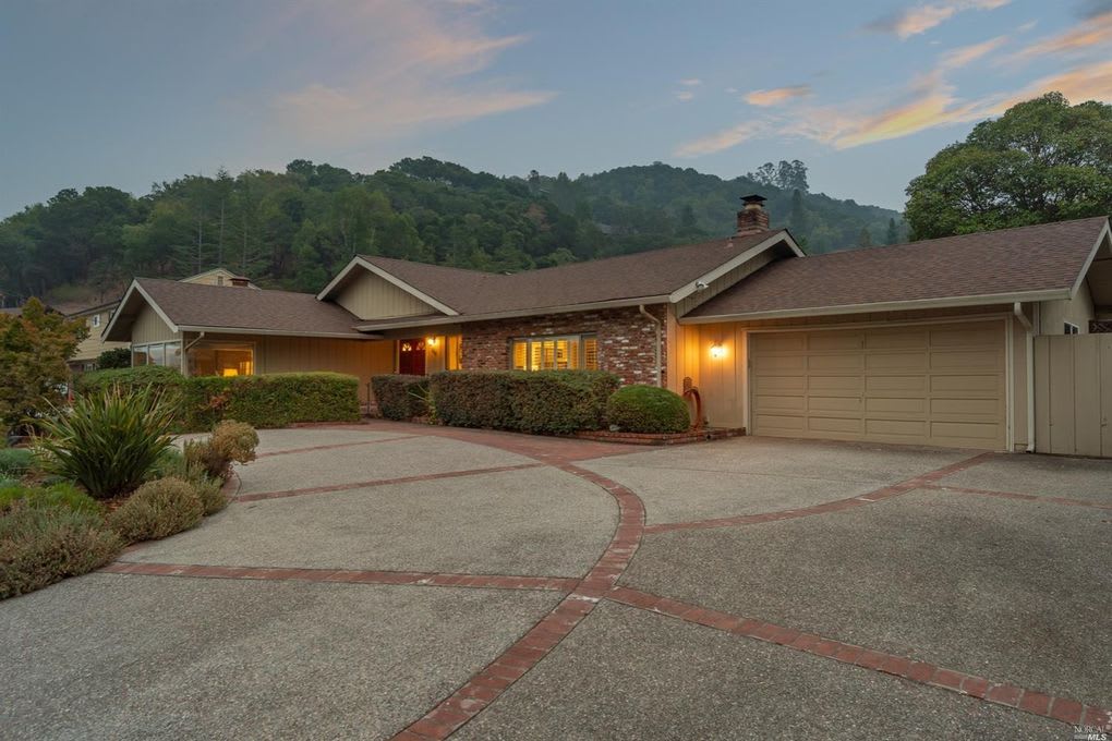 265 Fairway Dr